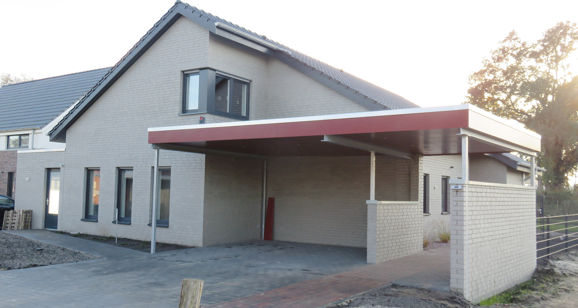 Doppelhaus Front mit Carport in Nordhorn Grafschaft Bentheim