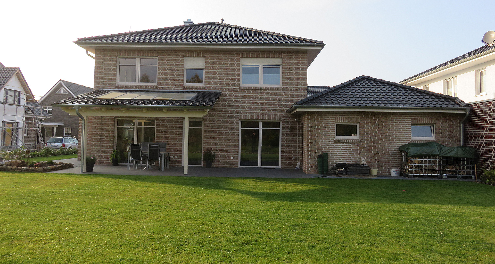 Einfamilienhaus Rückseite mit Terrasse und Garten in Wietmarschen-Lohne Emsland 2015