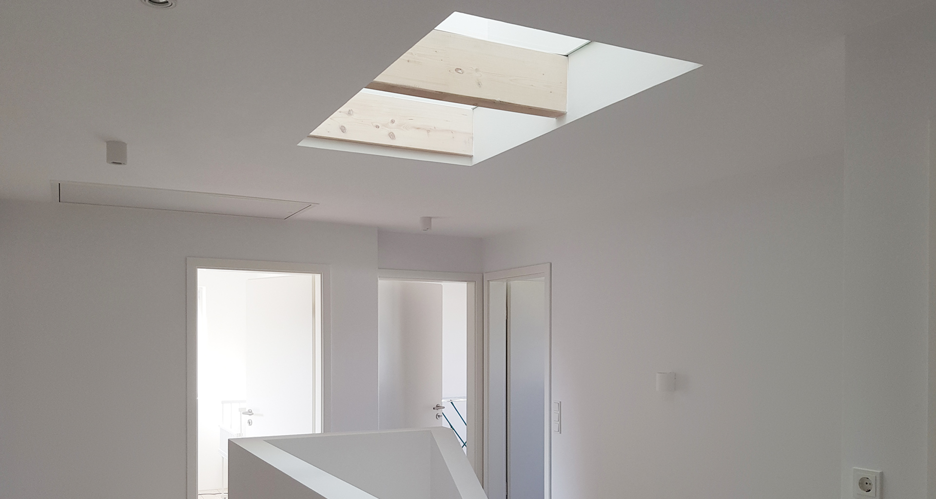 Einfamilienhaus Treppenhaus Fenster in Decke für mehr Licht Emsland Wietmatschen Lohne 2020