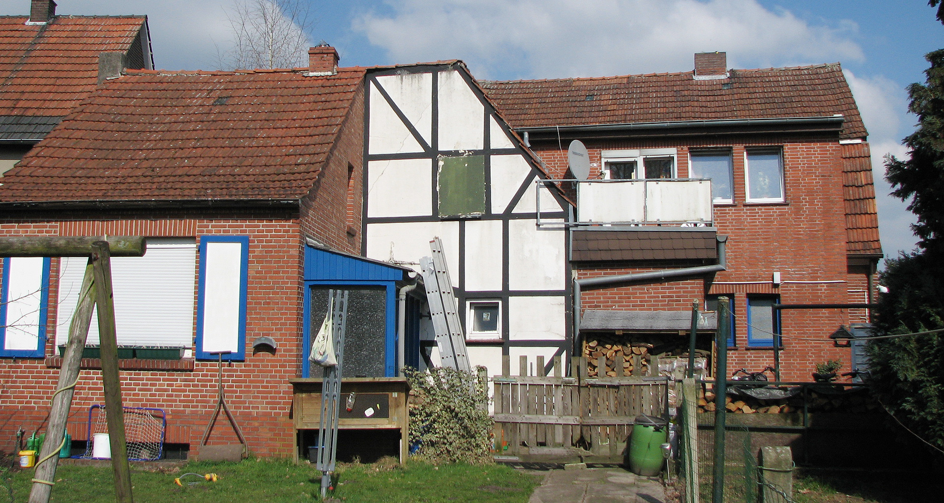 Unsaniertes Wohnhaus Nordhorn Rückseite